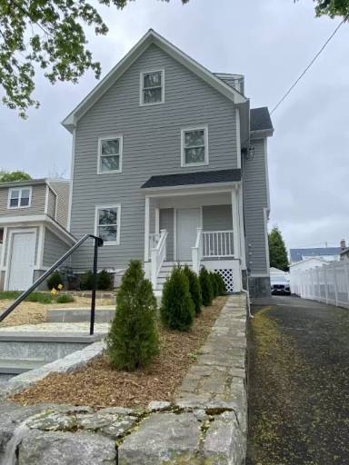Main picture of 15 Bayview Ave