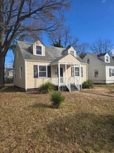 Main picture of 1112 E 16th St