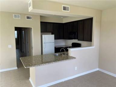 Main picture of 1420 Nevarez