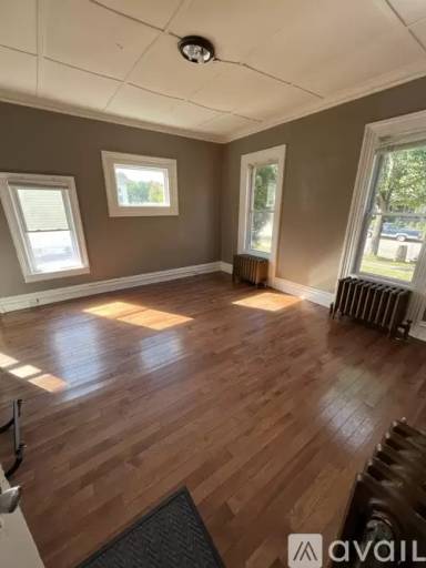 Main picture of 815 W 4th St