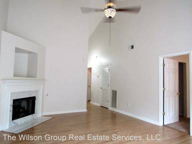 Main picture of 131 Lake Chateau Dr