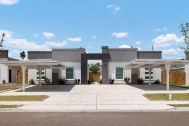 Main picture of 120 W Diamond Ave