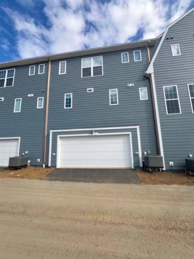Main picture of 18 Old Barn Way