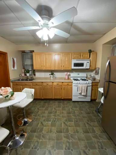 Main picture of 969 Charles St