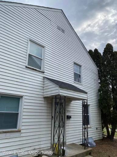 Main picture of 378 N Roosevelt Ave