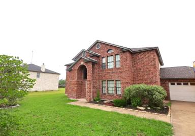 Main picture of 102 N Prairie Ln