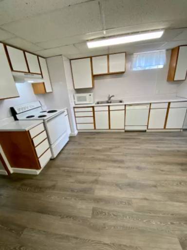 Main picture of 18419 E Bow Ave