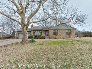 Main picture of 3545 S Braden Ave