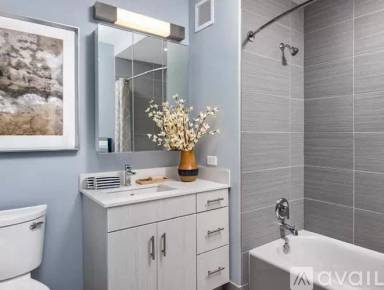 Main picture of 1001 South State