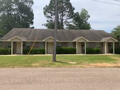 Main picture of 805 E Oak Ave
