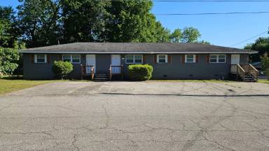 Main picture of 165 Friendship Cir