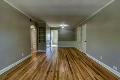 Main picture of 9015 W North Ave
