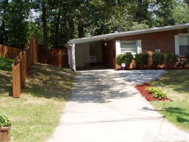 Main picture of 188 Lake Dr
