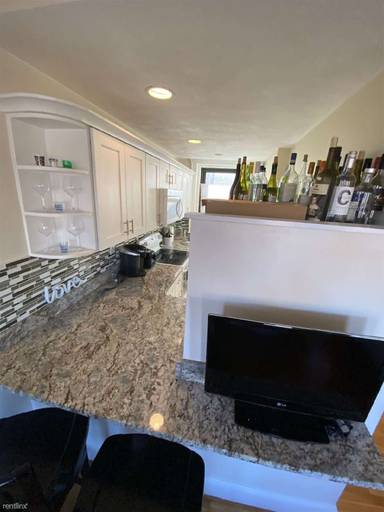 Main picture of 451 Park Dr Apartments