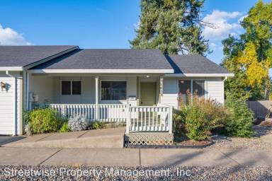 Main picture of 16015 SW Division St