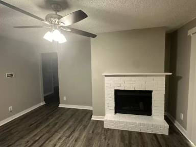 Main picture of 724 W Miller Rd