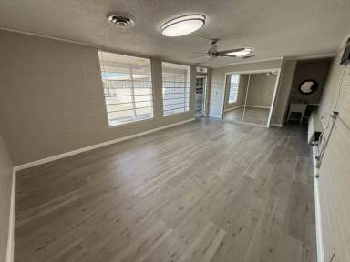 Main picture of 2270 Lincoln St