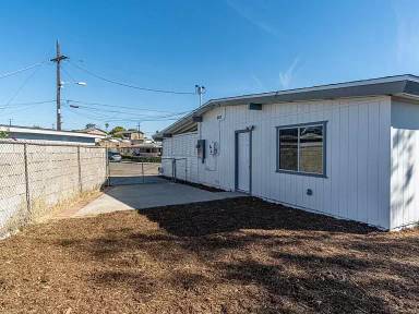 Main picture of 842 Ginna Pl
