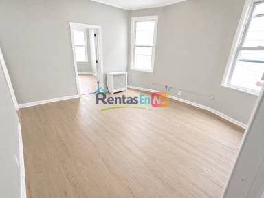 Main picture of 49 Norwood St
