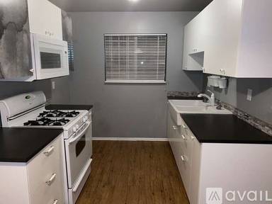 Main picture of 15809 S Brighton Ave