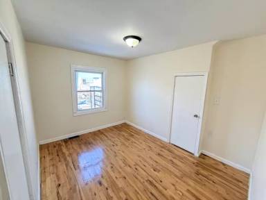 Main picture of 113 Delavan Ave