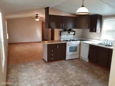 Main picture of 1600 3rd St W