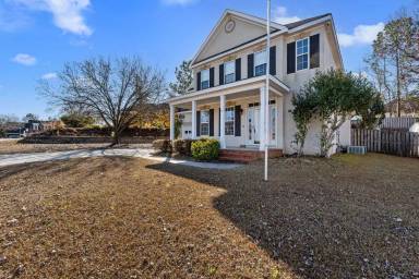 Main picture of 832 Prairie Ln