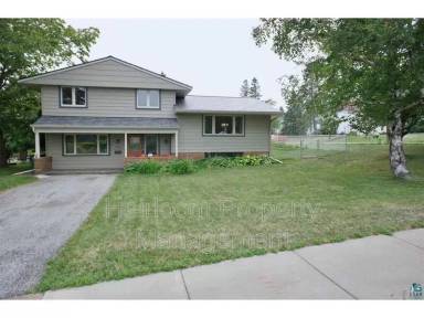 Main picture of 725 N 20th Ave E