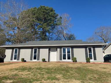 Main picture of 6317 Parker Dr
