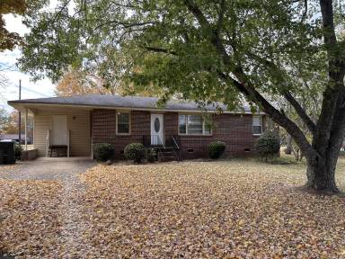 Main picture of 502 Schilling St