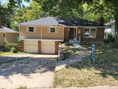 Main picture of 9236 Wyandotte St
