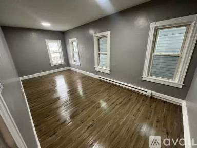 Main picture of 15 Hospital St