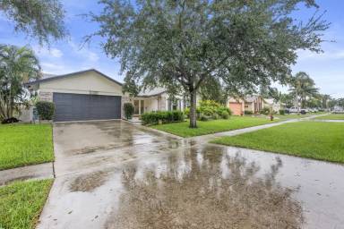 Main picture of 1126 NW 10th St