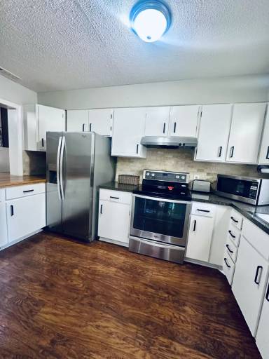 Main picture of 125 Eaglewood Way