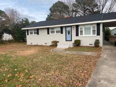 Main picture of 800 Fairground Rd