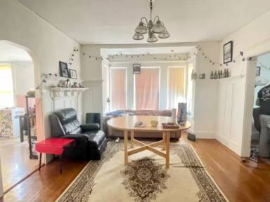 Main picture of 282 Fayette St