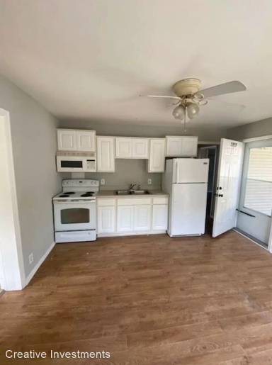 Main picture of 5807 Mackie Pl