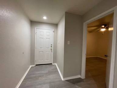 Main picture of 1512 Queens Brook Ln