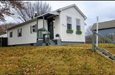 Main picture of 1117 N Iowa St