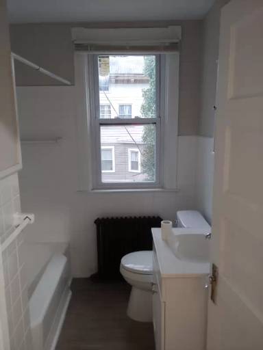 Main picture of 812 Edgewood Ave