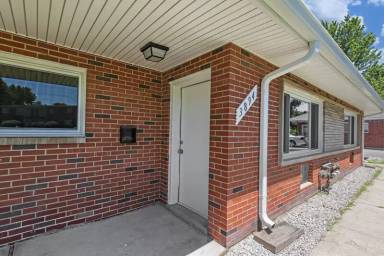 Main picture of 3892 Brittany Cir