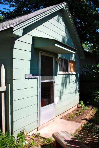 Main picture of 1627 1/2 S Saint Louis Ave