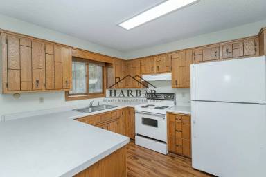 Main picture of 1800 43rd St NW