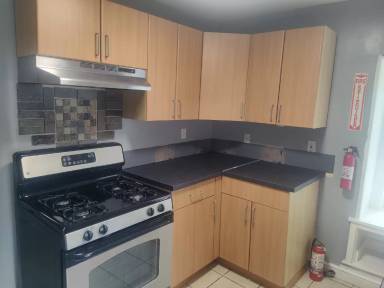Main picture of 180 E Walnut Ln
