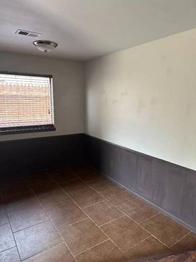 Main picture of 616 N Elkhart Ave