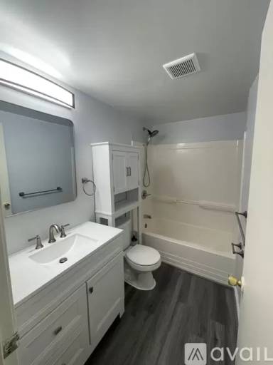 Main picture of 9112 Main St