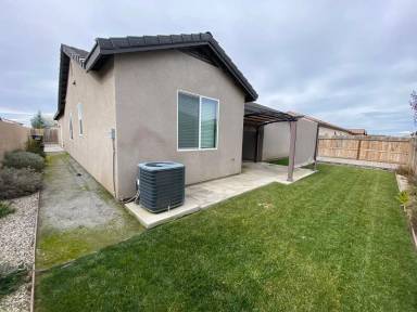 Main picture of 3234 N Noyes Ct