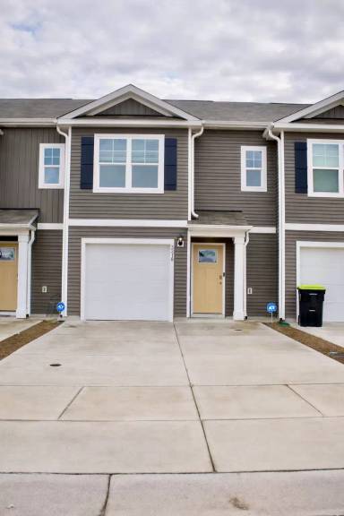 Main picture of 3218 Lobelia Ln
