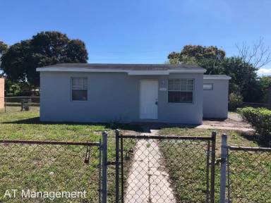 Main picture of 2308 NW 14th Ct