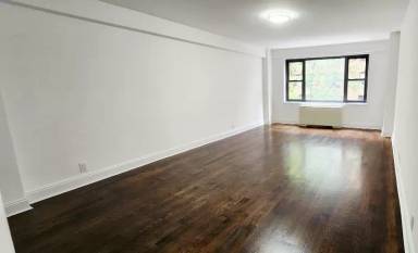 Main picture of Sutton Town House